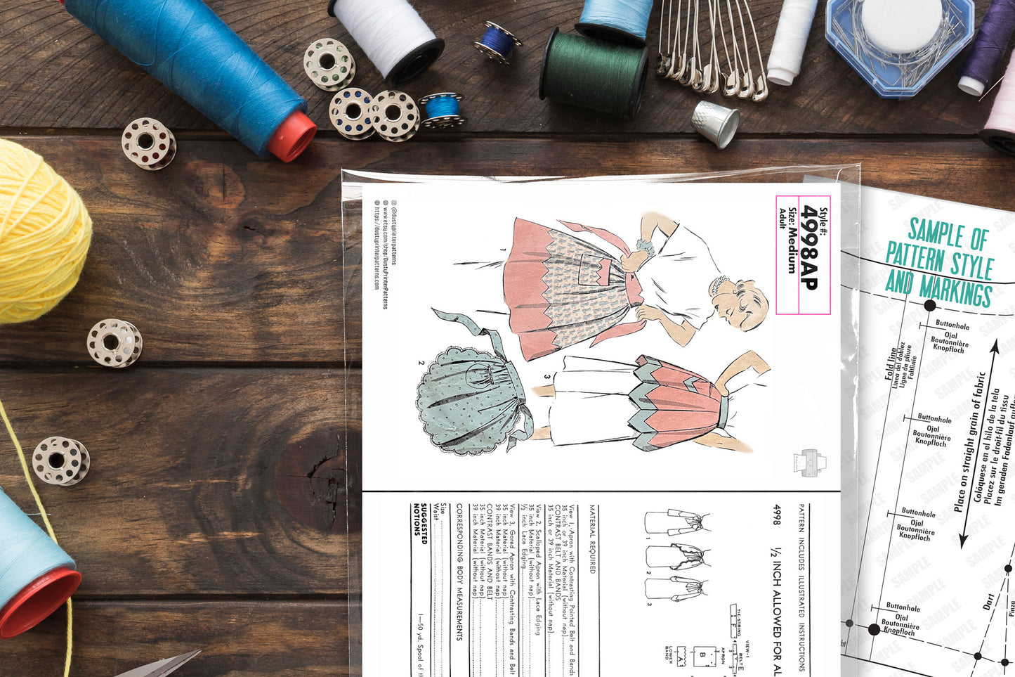 4998AP - Women's Accessories: Apron 3 different styles *REPRODUCTION* - Size M